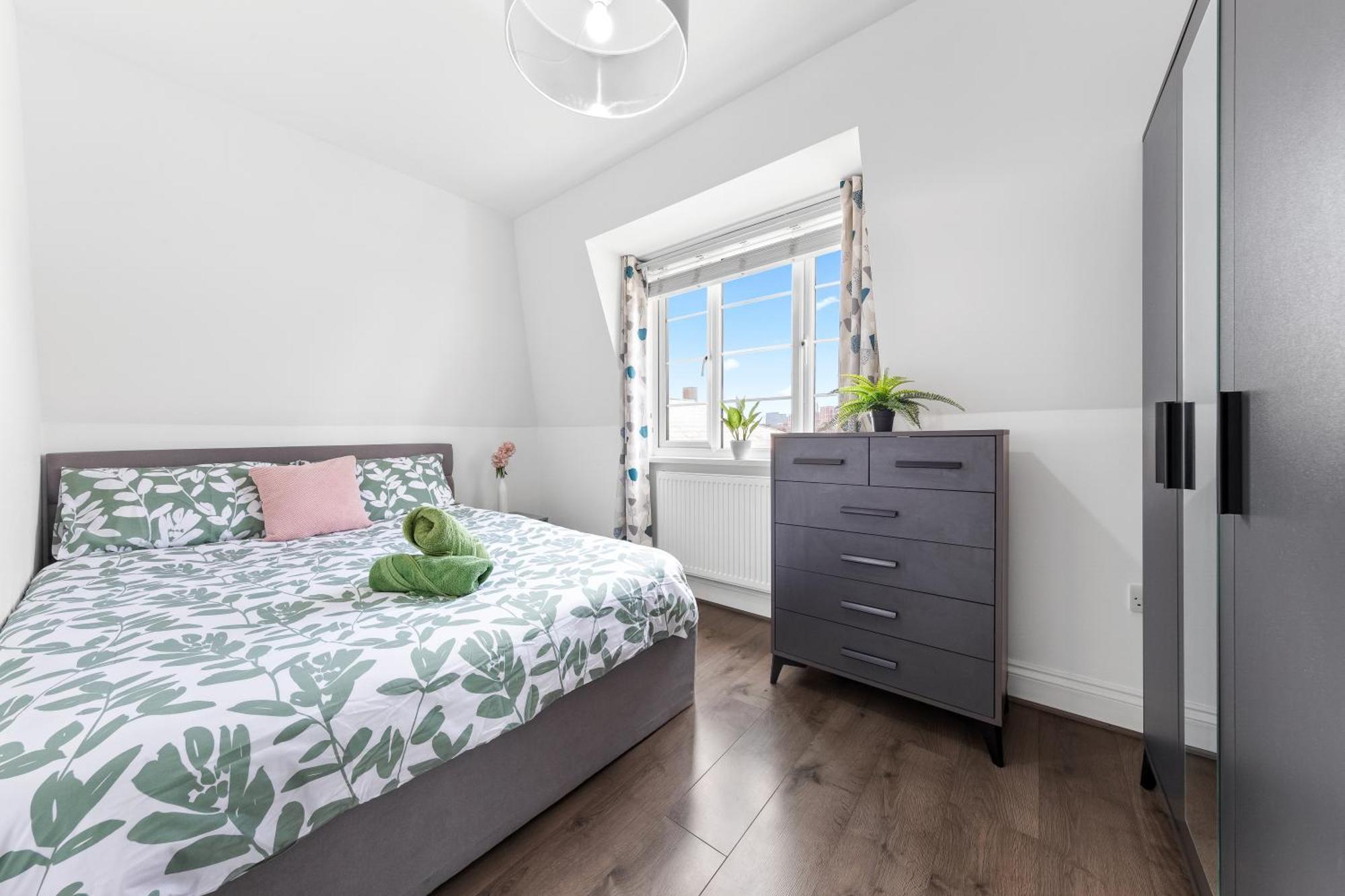 Central London Two Bedroom Serviced Apartment - Nine Elms Luxury Stay - Vauxhall & Westminster Eksteriør bilde