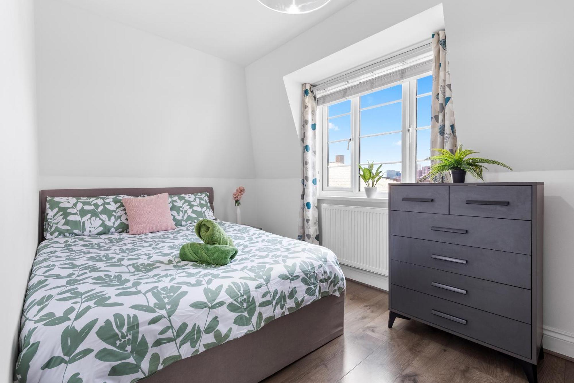 Central London Two Bedroom Serviced Apartment - Nine Elms Luxury Stay - Vauxhall & Westminster Eksteriør bilde